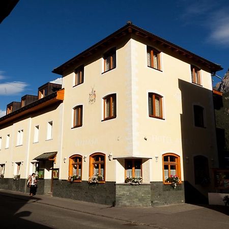 Hotel Astras Скуоль Екстер'єр фото