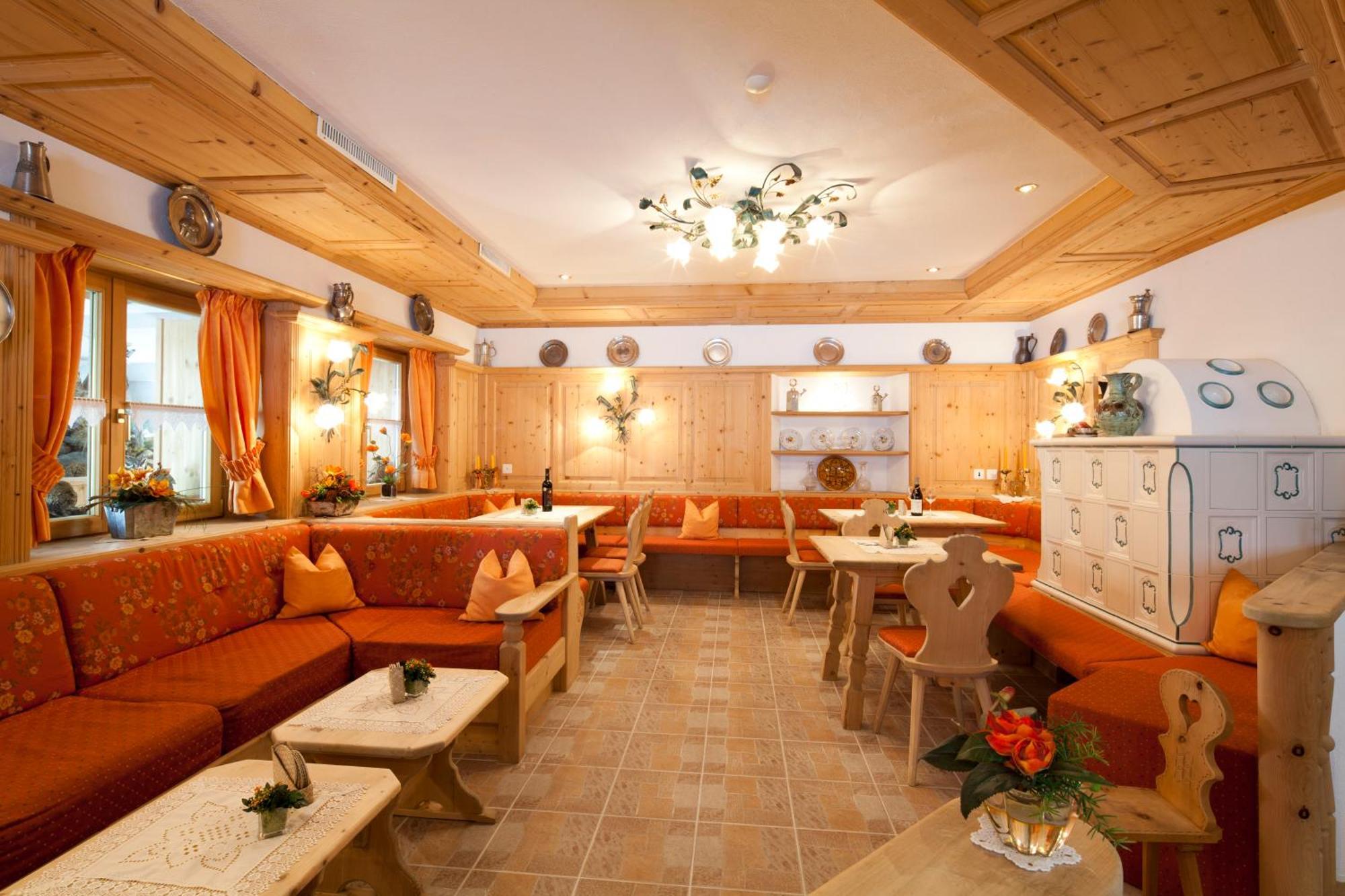 Hotel Astras Скуоль Екстер'єр фото