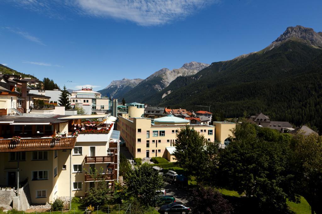 Hotel Astras Скуоль Екстер'єр фото